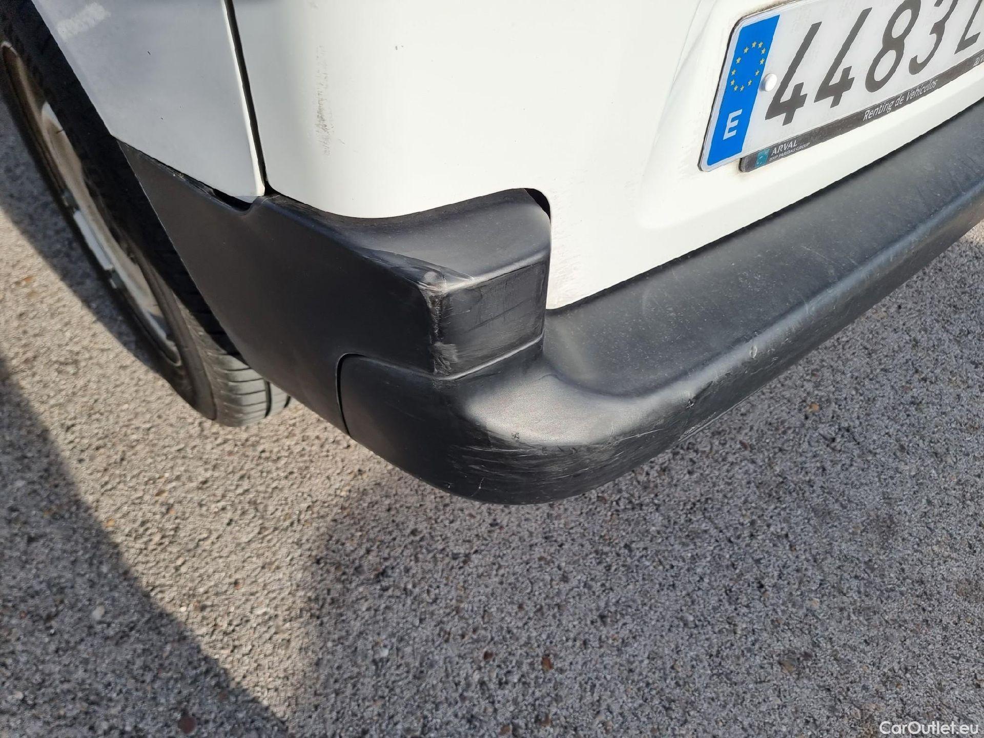  Citroen  Berlingo CITROEN  / 2018 / 3P / furgón derivado de turismo Talla M BlueHDi 100 CONTROL (AC2) #21