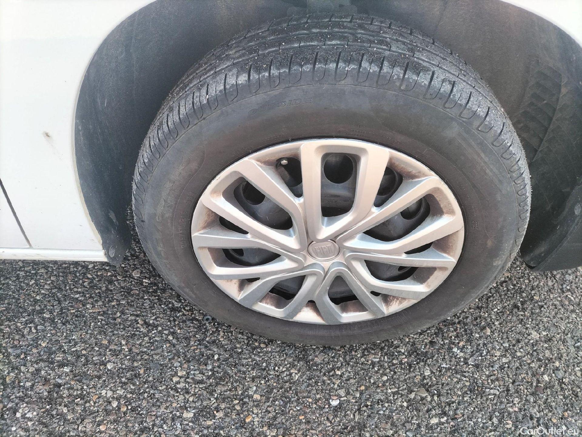  Land Rover  Discovery FIAT Doblò / 2022 / 5P / combi Combi (N1) BlueHDi 1.5 L 100CV (AC) #43