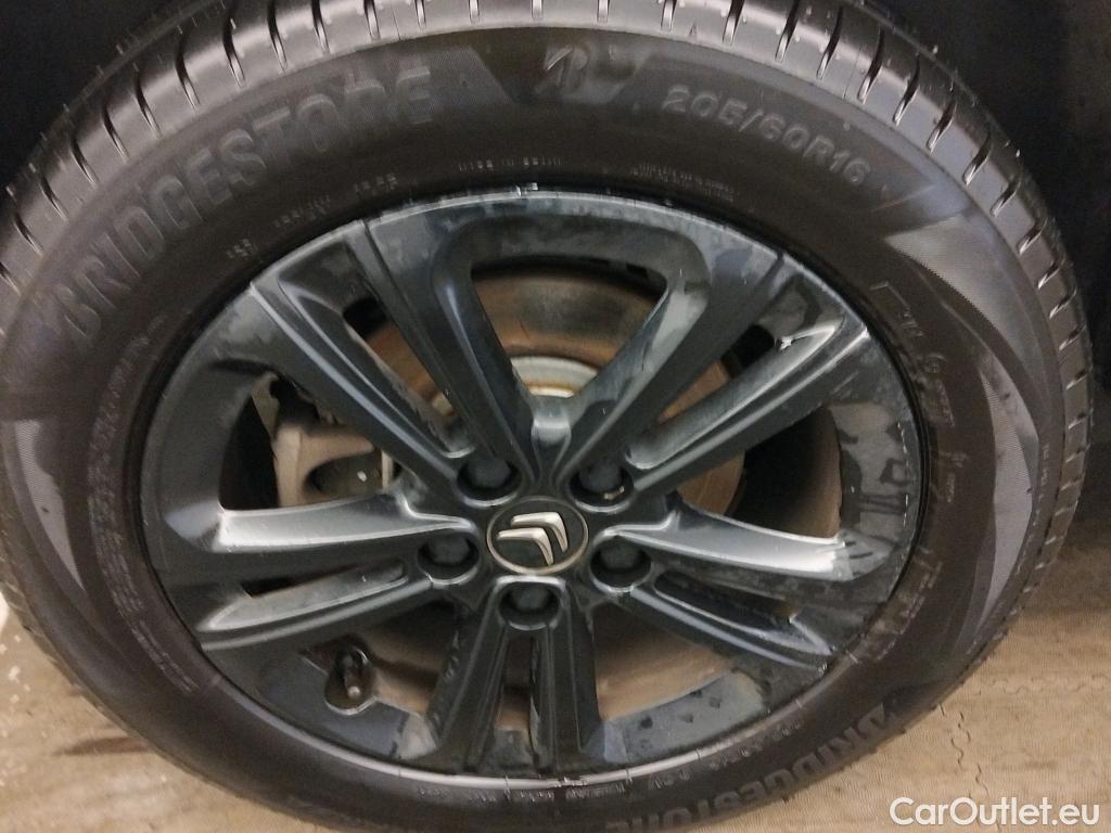  Citroen  Berlingo CITROEN  / 2018 / 5P / monovolumen compacto Talla M BlueHDi 100 S&S 100 AÑOS #11