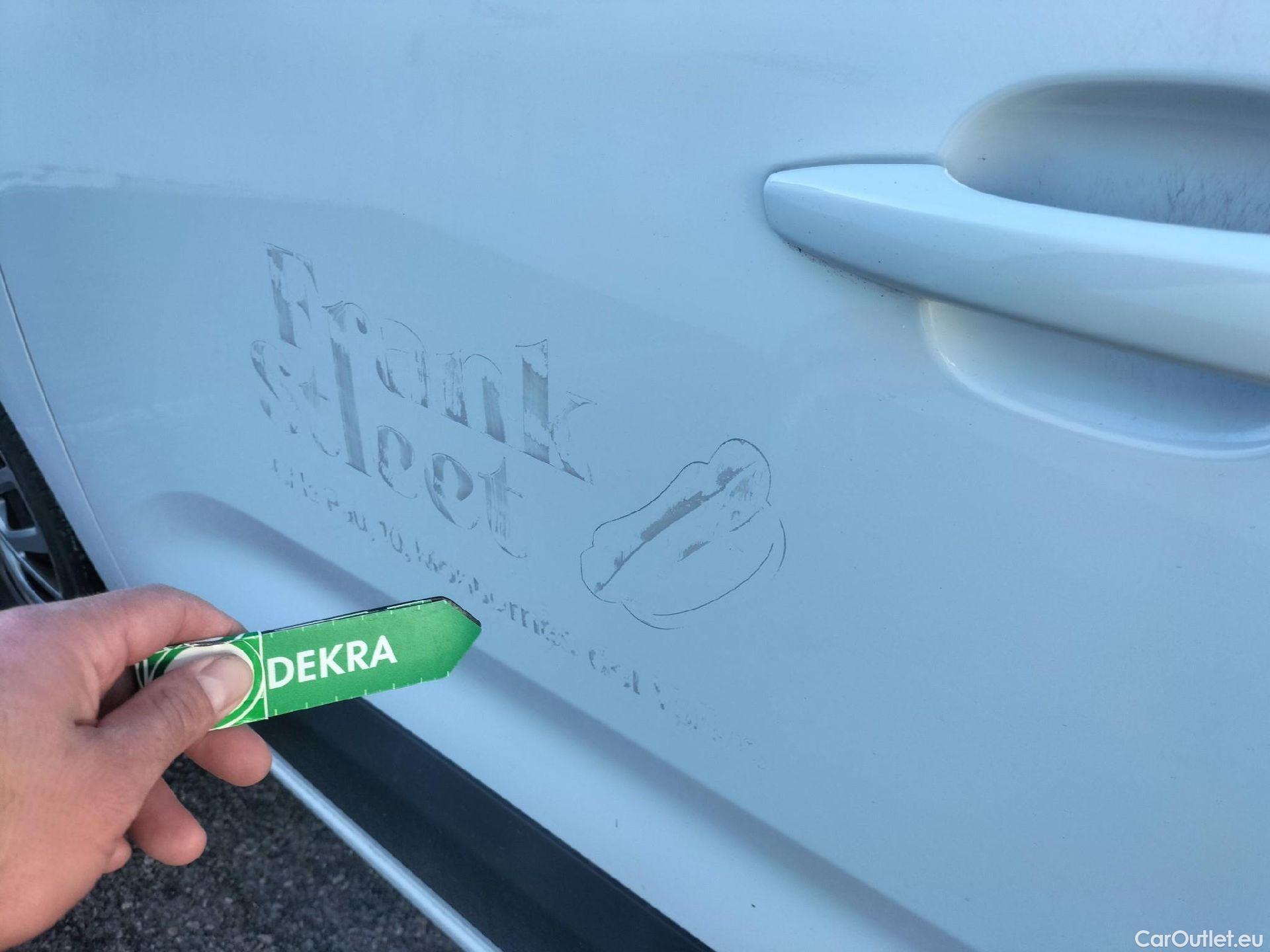  Land Rover  Discovery FIAT Doblò / 2022 / 5P / combi Combi (N1) BlueHDi 1.5 L 100CV (AC) #13