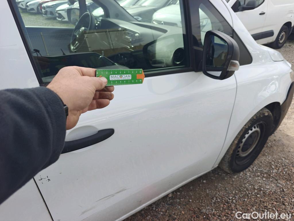  Mercedes  Citan MERCEDES-BENZ  / 2021 / 4P / furgón derivado de turismo 110 CDI 70kW Furgón Base Largo #59