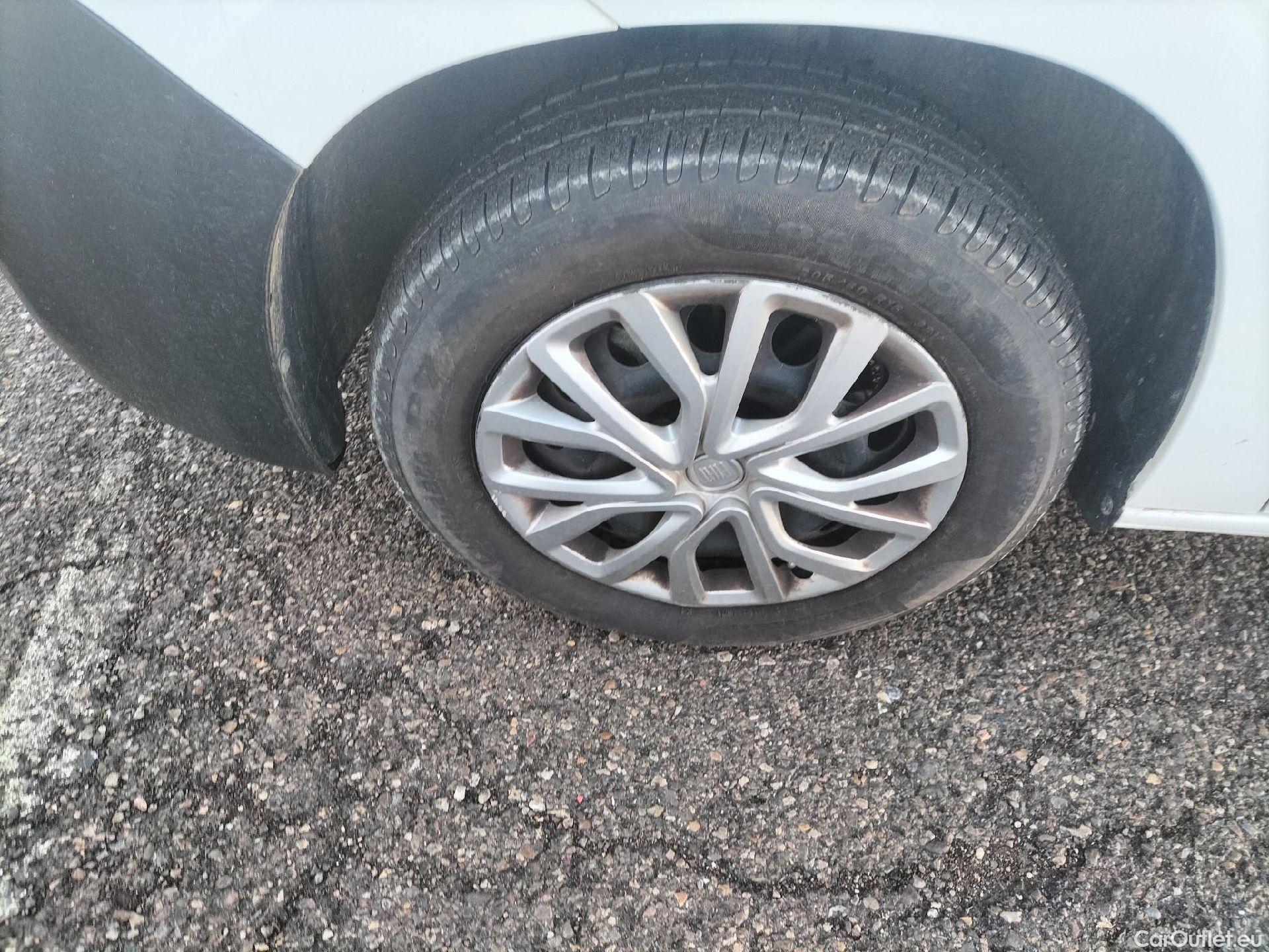  Land Rover  Discovery FIAT Doblò / 2022 / 5P / combi Combi (N1) BlueHDi 1.5 L 100CV (AC) #10