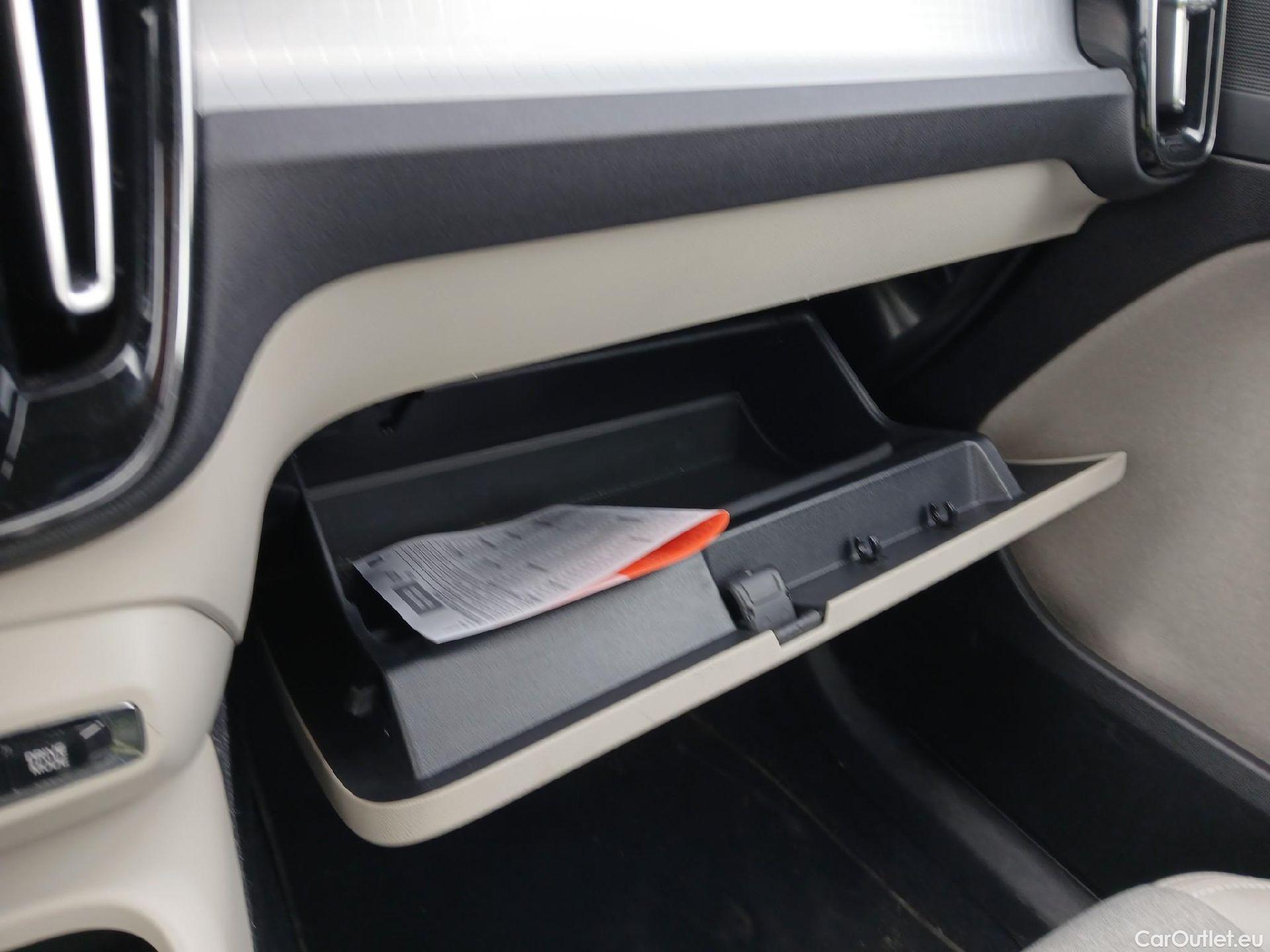  Volvo  XC 40 VOLVO XC40 / 2017 / 5P / todoterreno 1.5 T3 Business Plus Auto #1