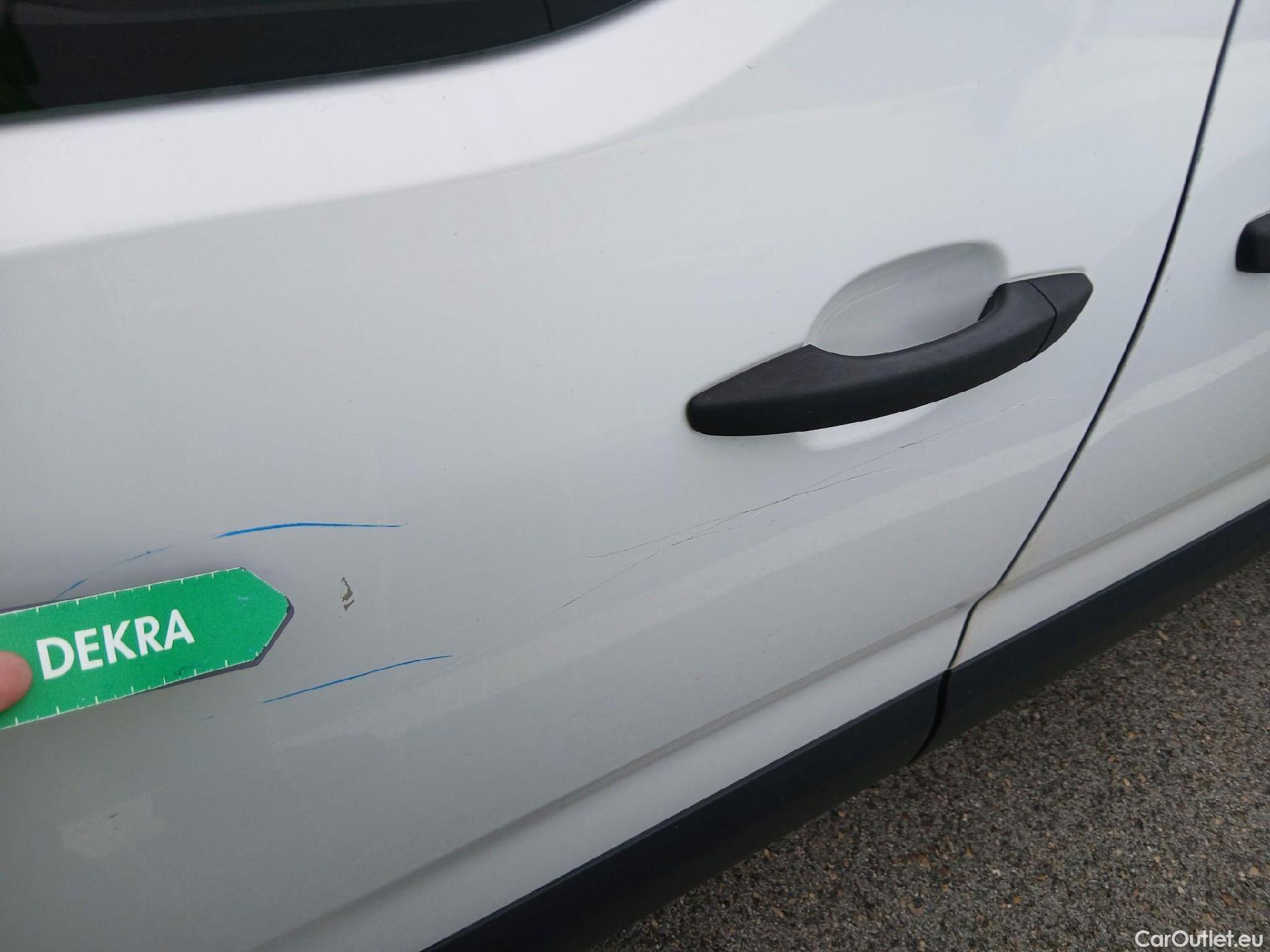  Citroen  Berlingo CITROEN  / 2018 / 4P / monovolumen compacto Talla M BlueHDi 100 S&S LIVE PACK #14