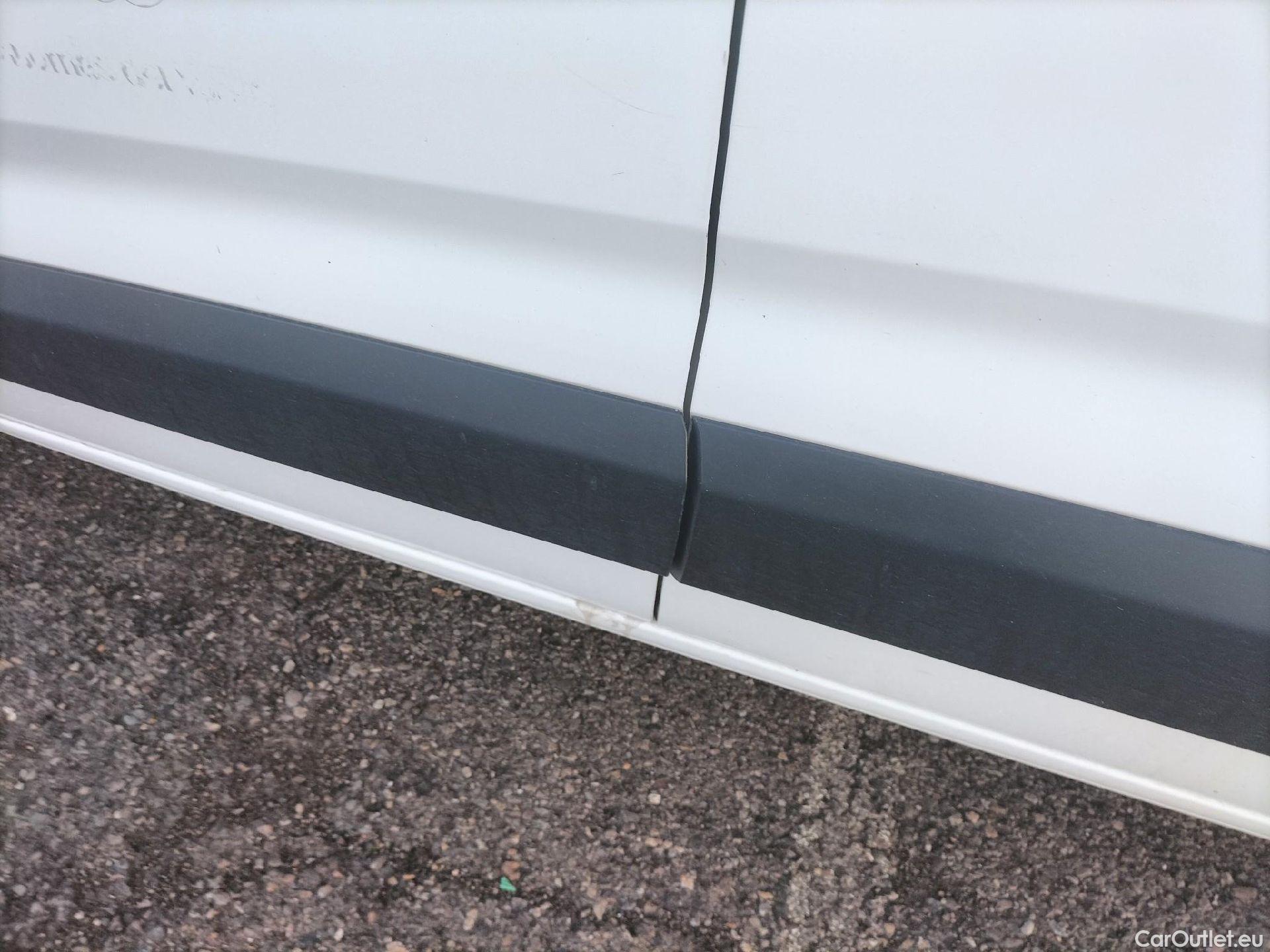  Land Rover  Discovery FIAT Doblò / 2022 / 5P / combi Combi (N1) BlueHDi 1.5 L 100CV (AC) #14