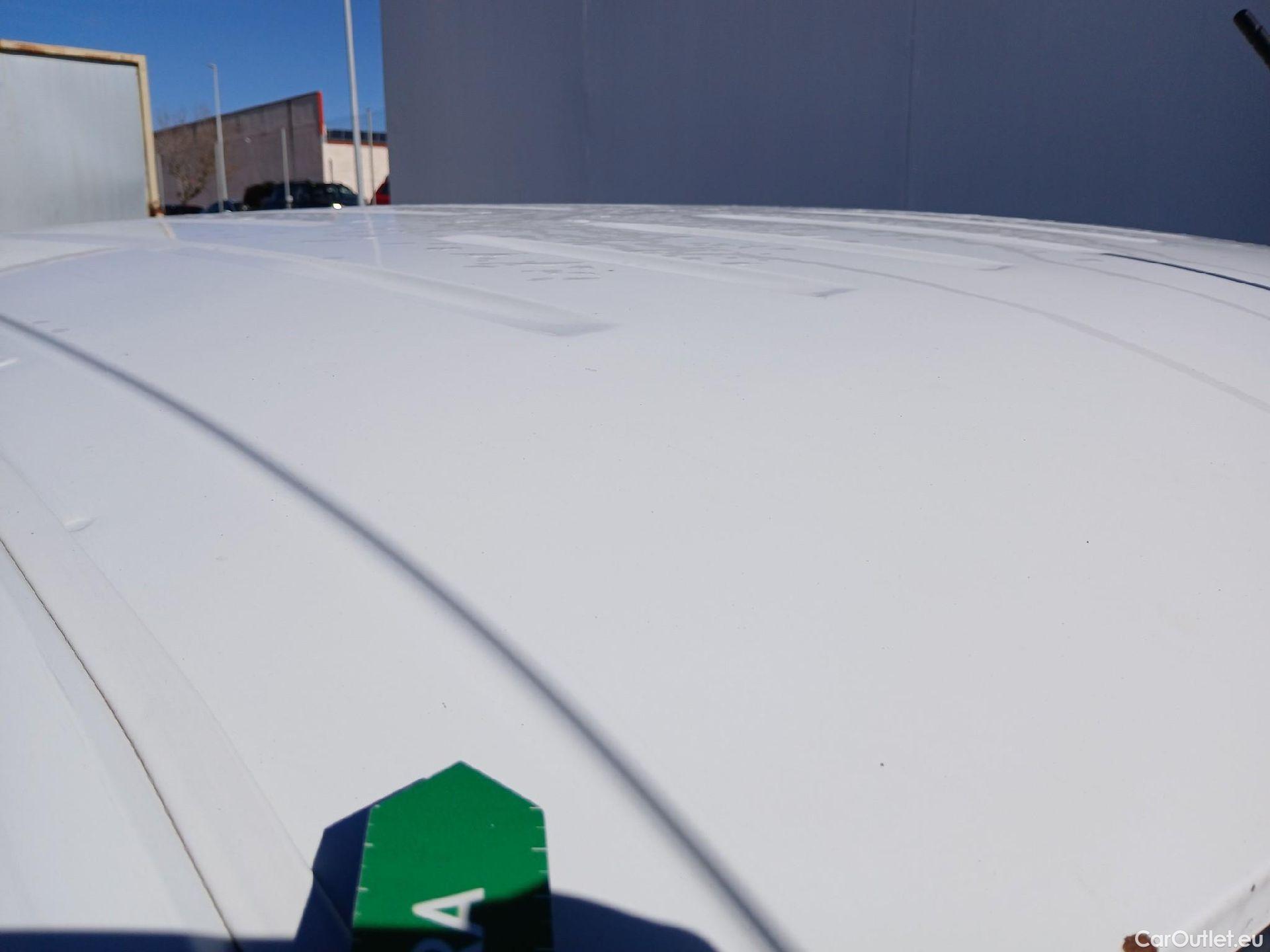  Citroen  Berlingo CITROEN  / 2018 / 4P / combi Talla M BlueHDi 100 LIVE (AC) #62