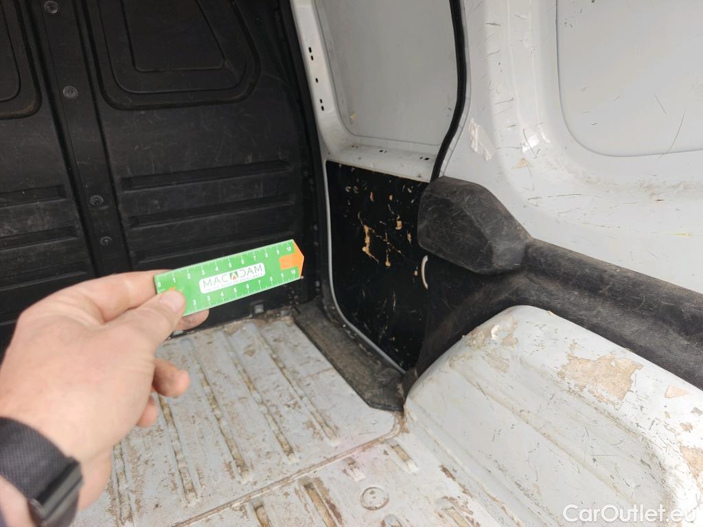  Mercedes  Citan MERCEDES-BENZ  / 2021 / 4P / furgón derivado de turismo 110 CDI 70kW Furgón Base Largo #69