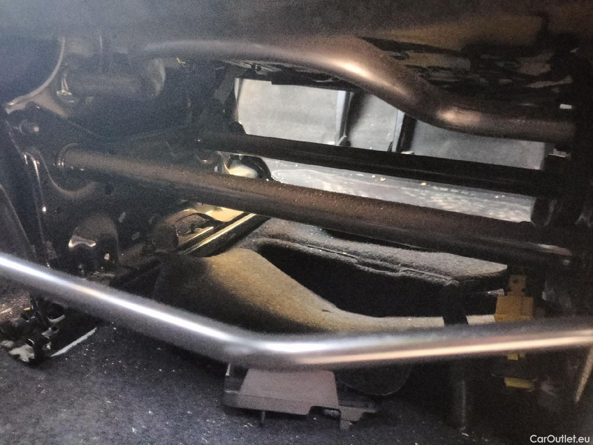  Land Rover  Discovery FIAT Doblò / 2022 / 5P / combi Combi (N1) BlueHDi 1.5 L 100CV (AC) #17