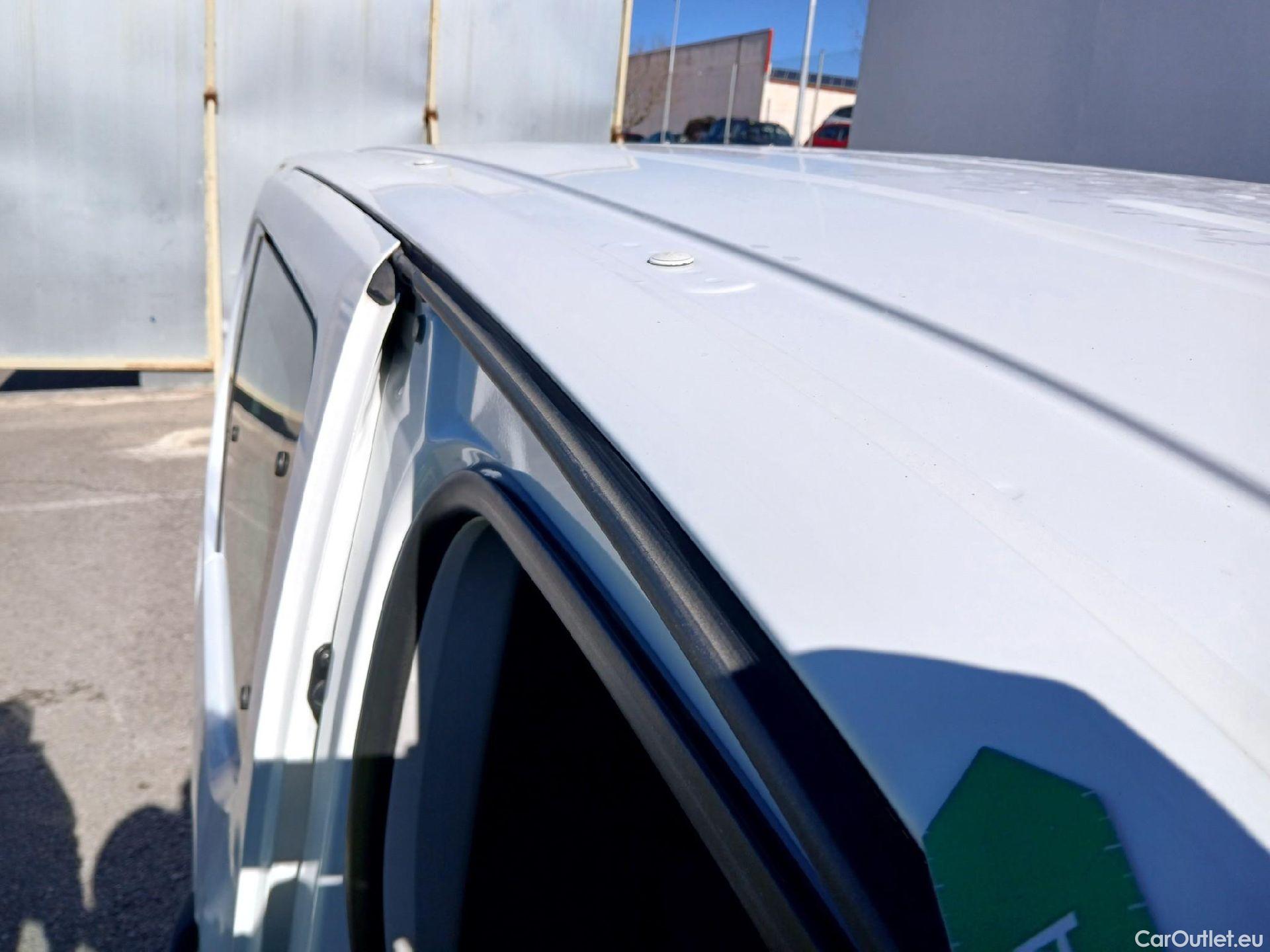  Citroen  Berlingo CITROEN  / 2018 / 4P / combi Talla M BlueHDi 100 LIVE (AC) #60