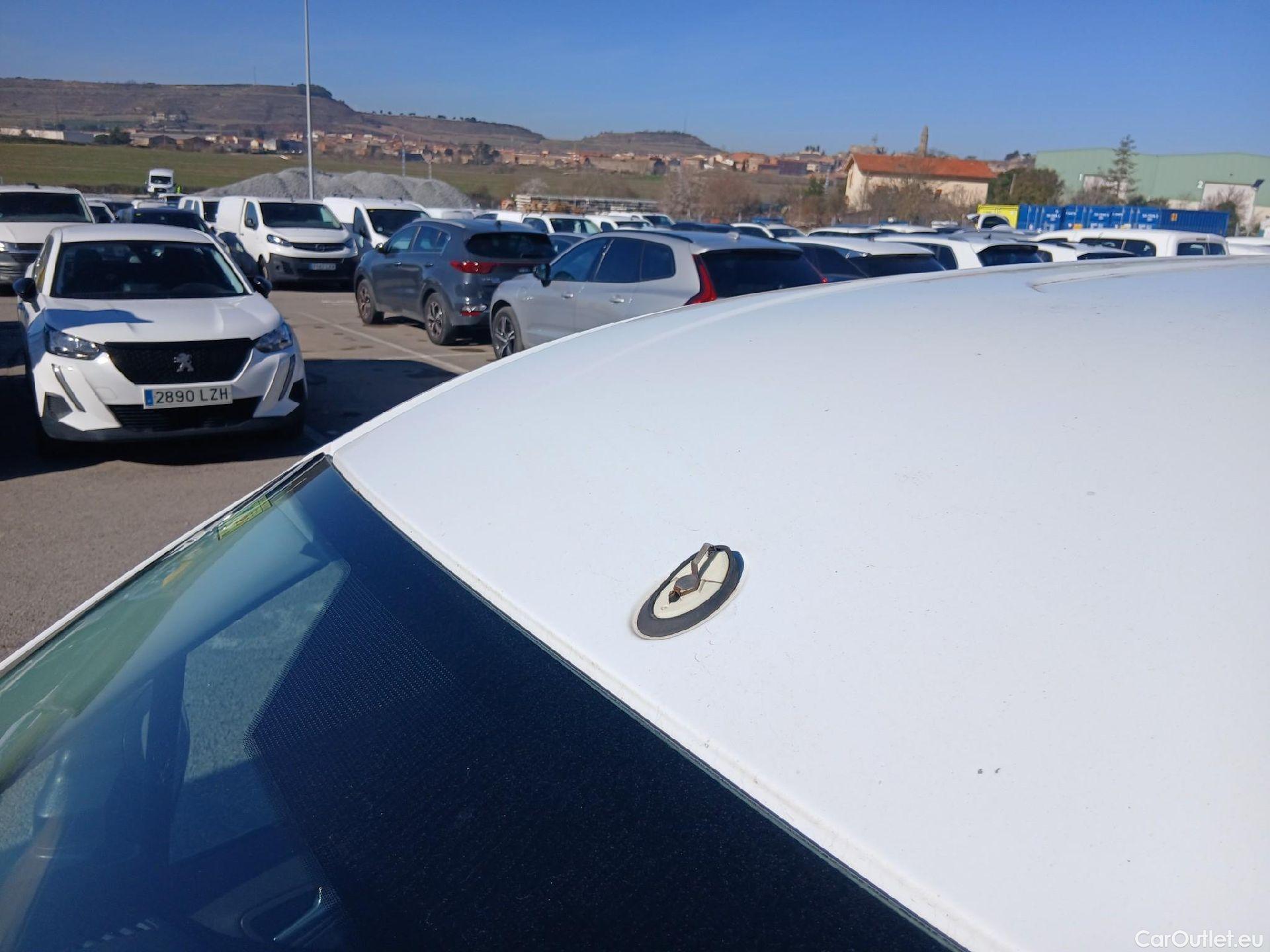  Ford  Transit FORD  Courier/2014/4P/furgón der.turis Van 1.5 TDCi 56kW Trend #4