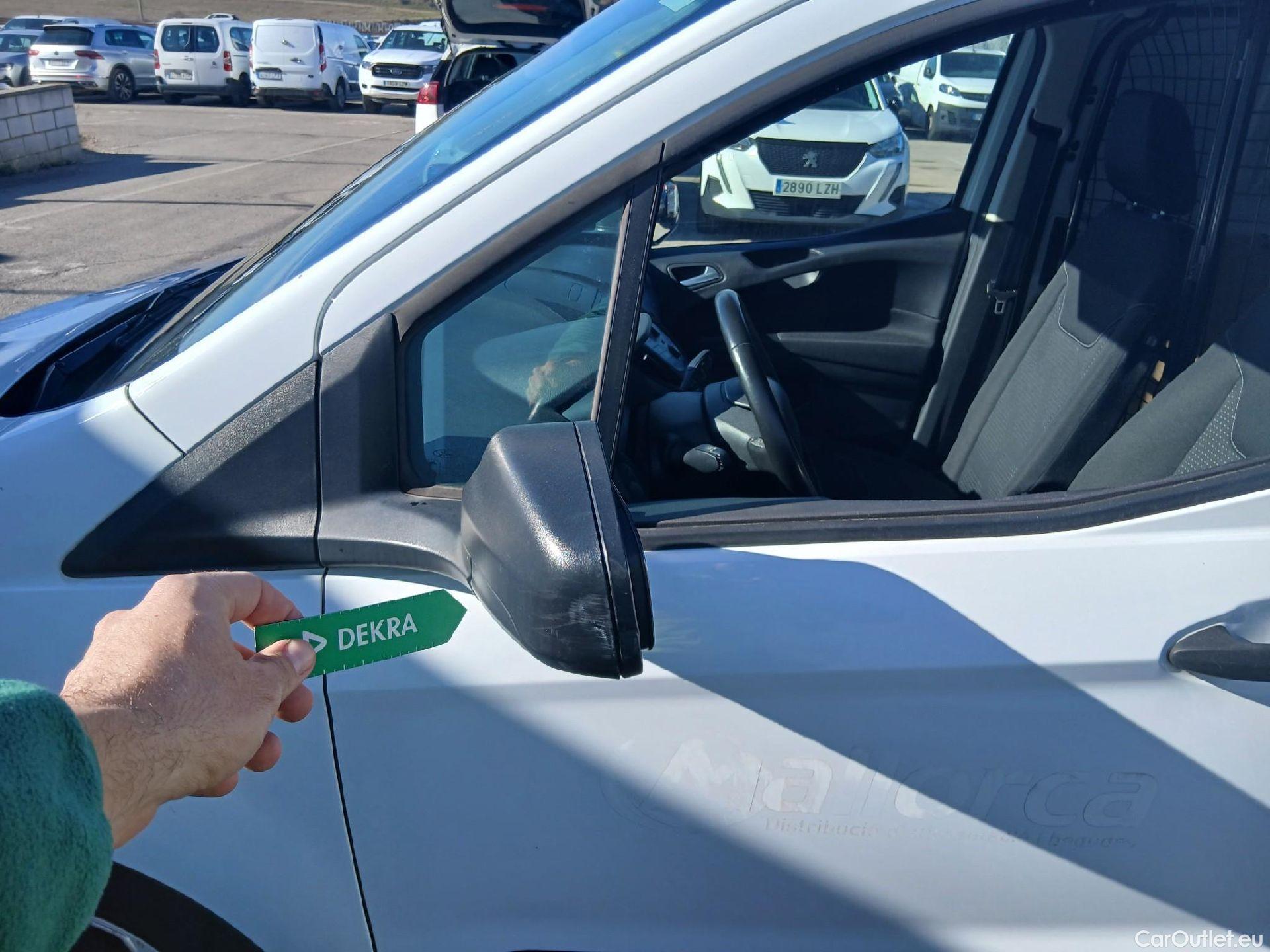  Ford  Transit FORD  Courier/2014/4P/furgón der.turis Van 1.5 TDCi 56kW Trend #8