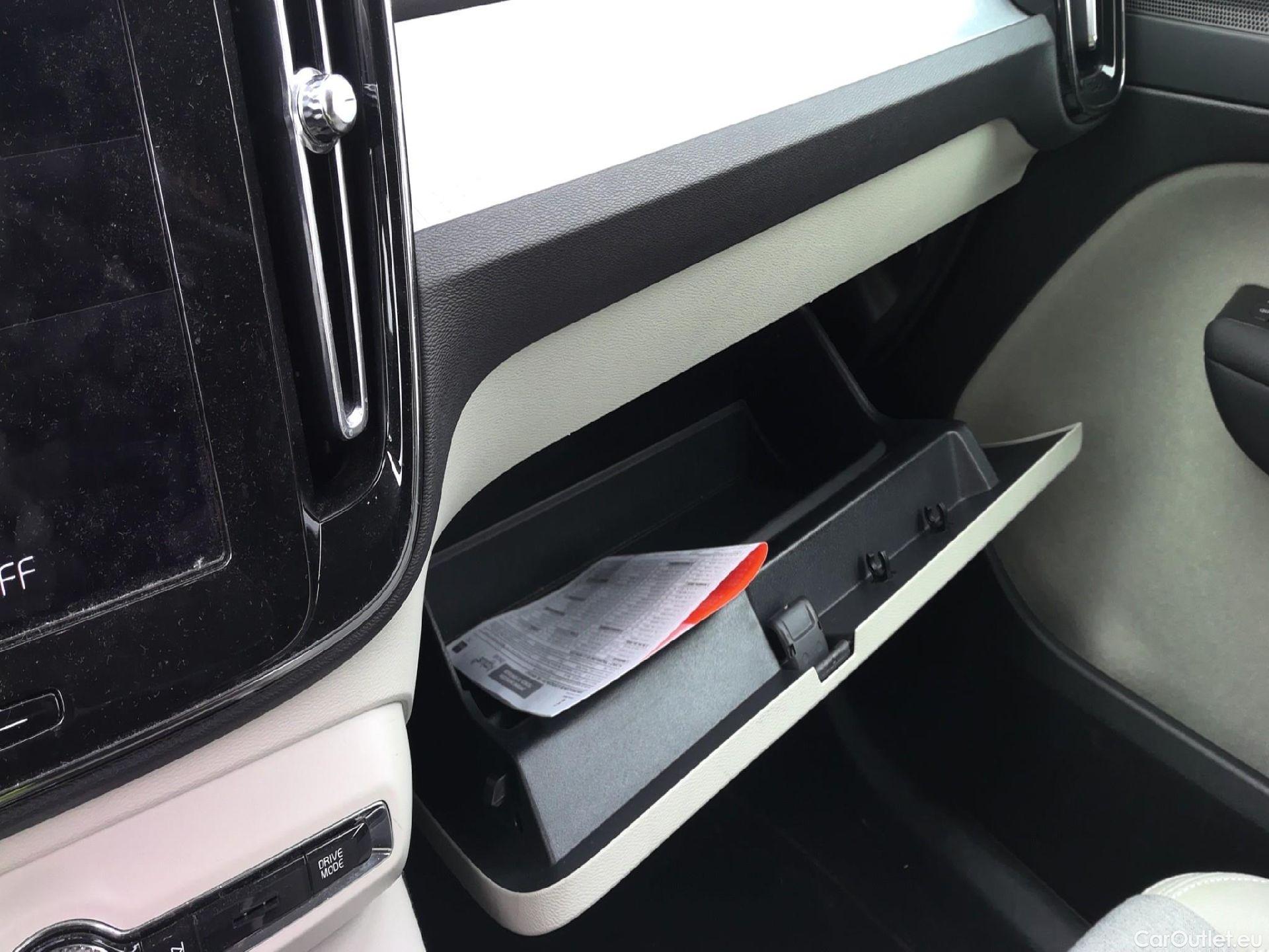  Volvo  XC 40 VOLVO XC40 / 2017 / 5P / todoterreno 1.5 T3 Business Plus Auto #23