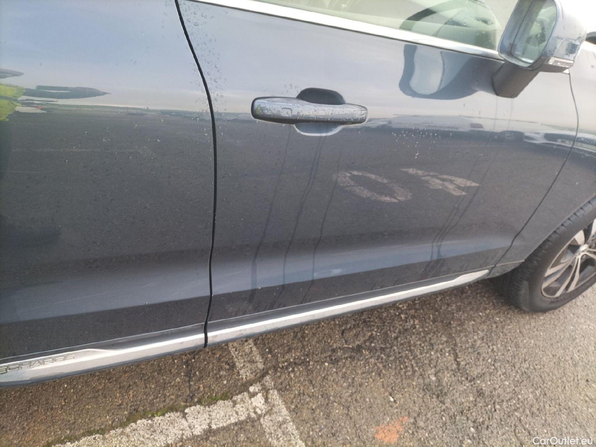  Volvo  XC60 VOLVO  / 2017 / 5P / todoterreno 2.0 T6 AWD Recharge Inscription Exp Auto #26