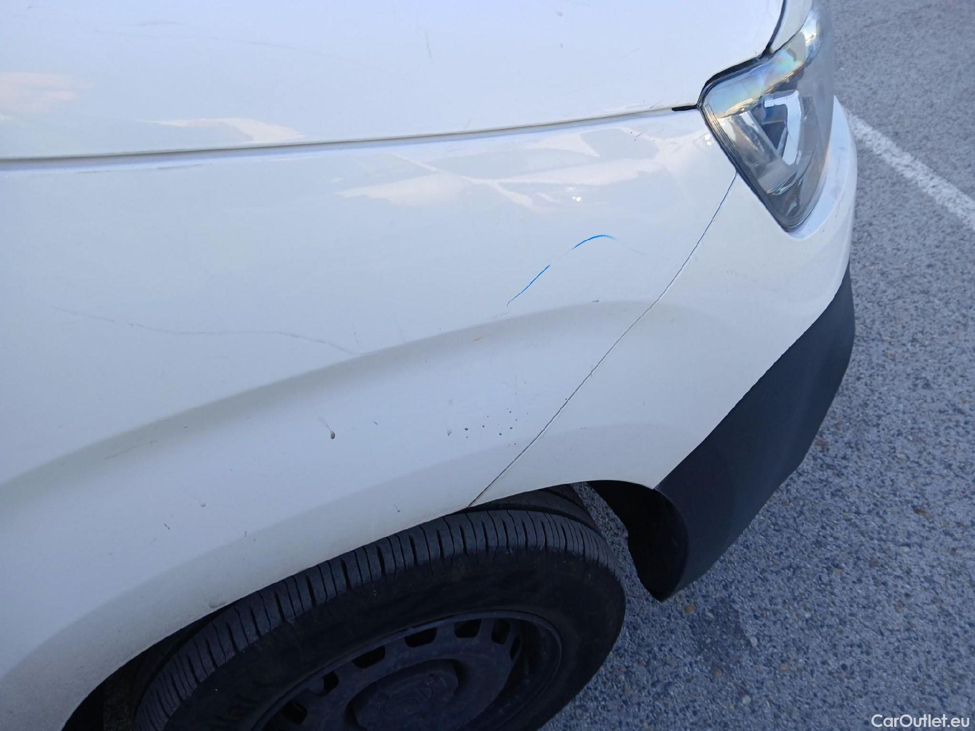  Citroen  Berlingo CITROEN  / 2018 / 3P / furgón derivado de turismo Talla M BlueHDi 100 CONTROL #31