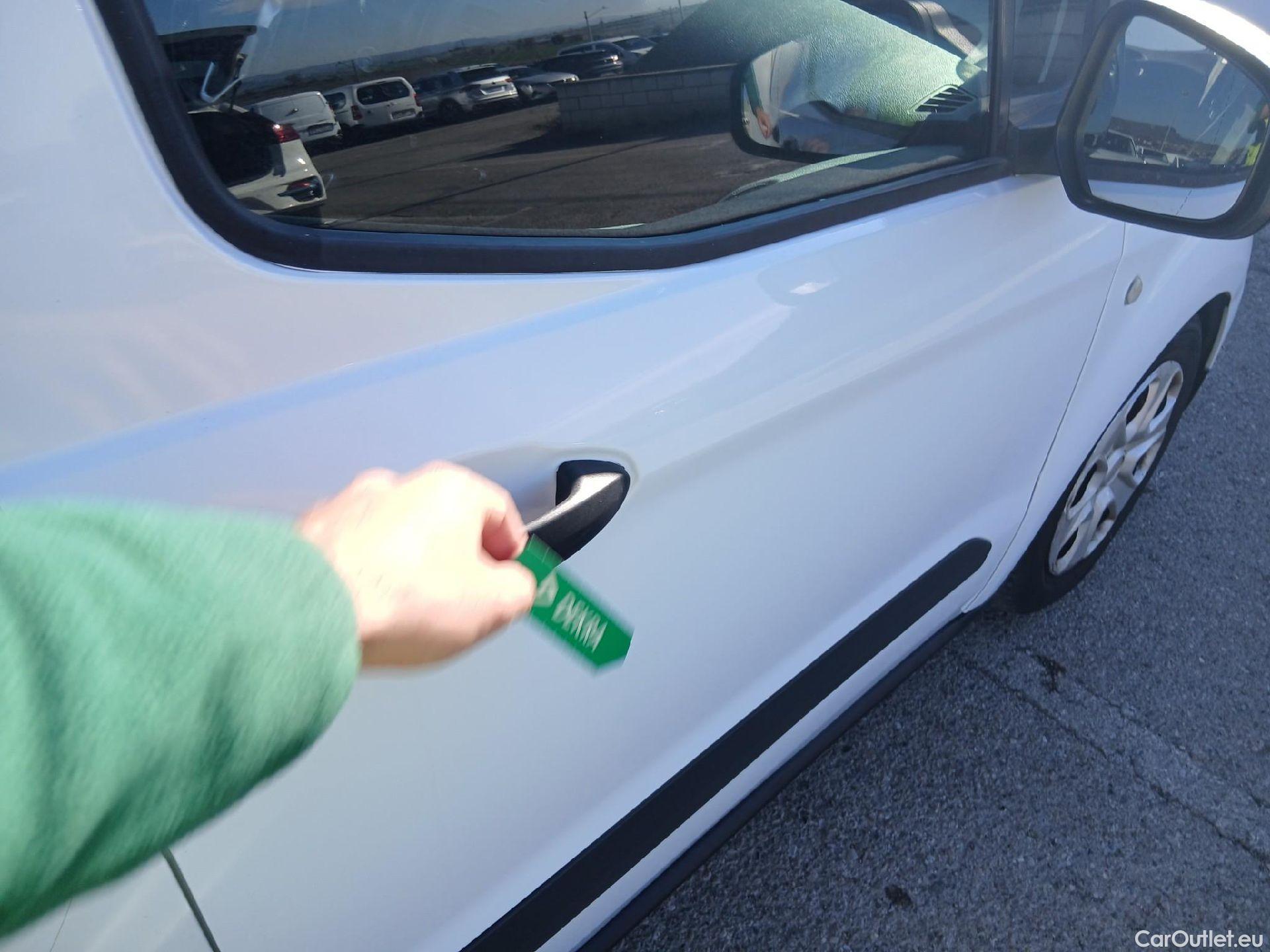  Ford  Transit FORD  Courier/2014/4P/furgón der.turis Van 1.5 TDCi 56kW Trend #23