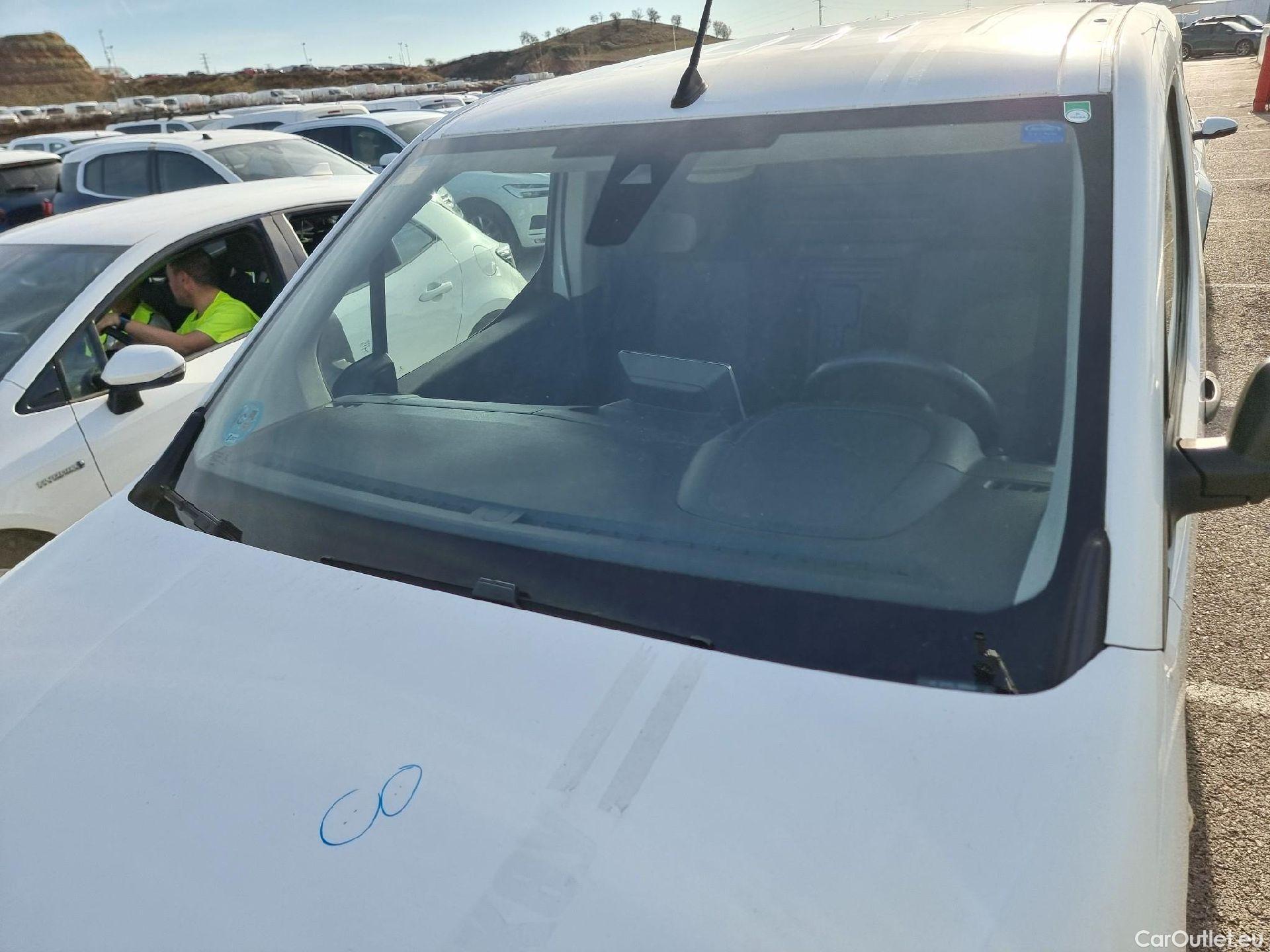  Citroen  Berlingo CITROEN  / 2018 / 3P / furgón derivado de turismo Talla M BlueHDi 100 CONTROL (AC2) #12