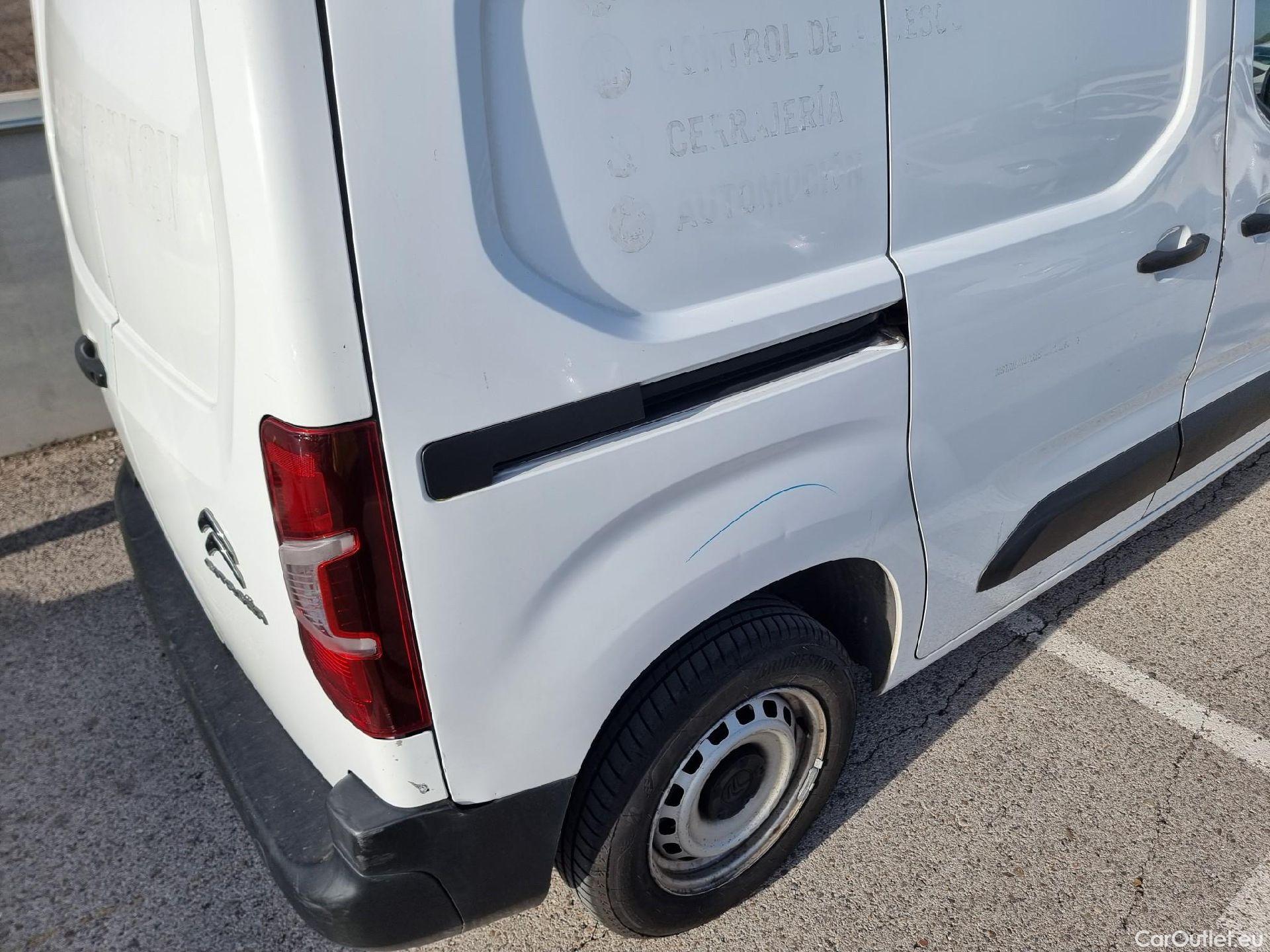  Citroen  Berlingo CITROEN  / 2018 / 3P / furgón derivado de turismo Talla M BlueHDi 100 CONTROL (AC2) #32