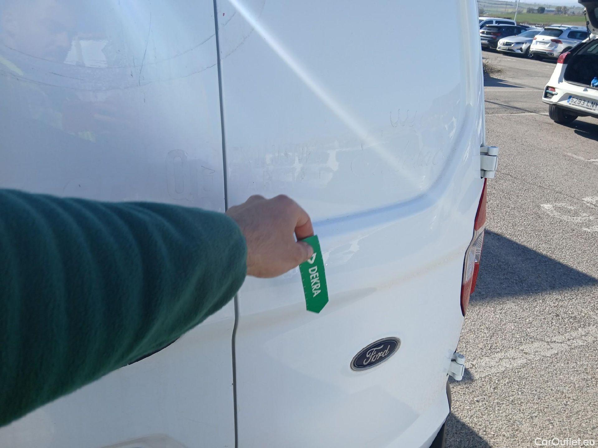  Ford  Transit FORD  Courier/2014/4P/furgón der.turis Van 1.5 TDCi 56kW Trend #18