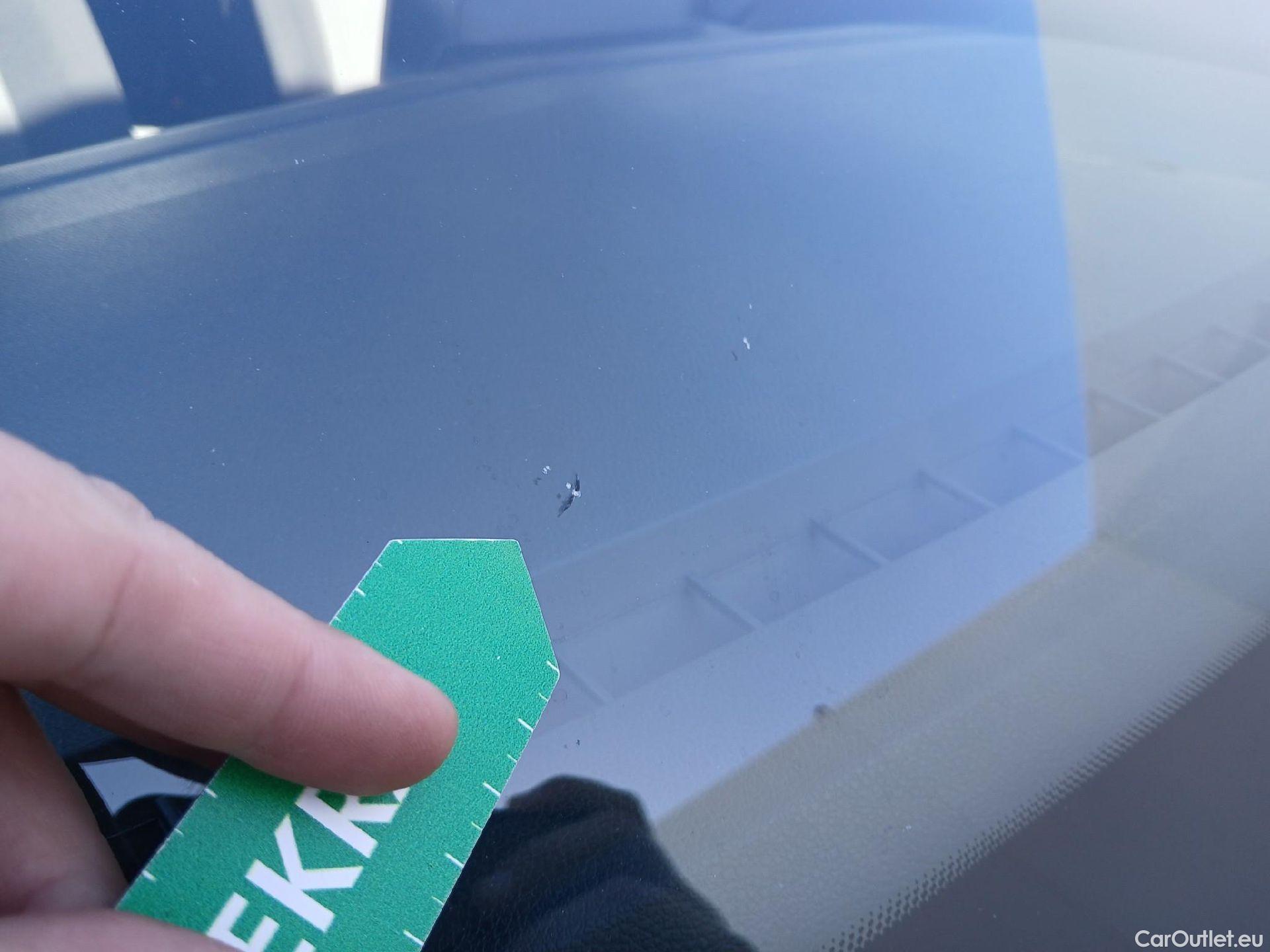  Citroen  Berlingo CITROEN  / 2018 / 4P / combi Talla M BlueHDi 100 LIVE (AC) #9