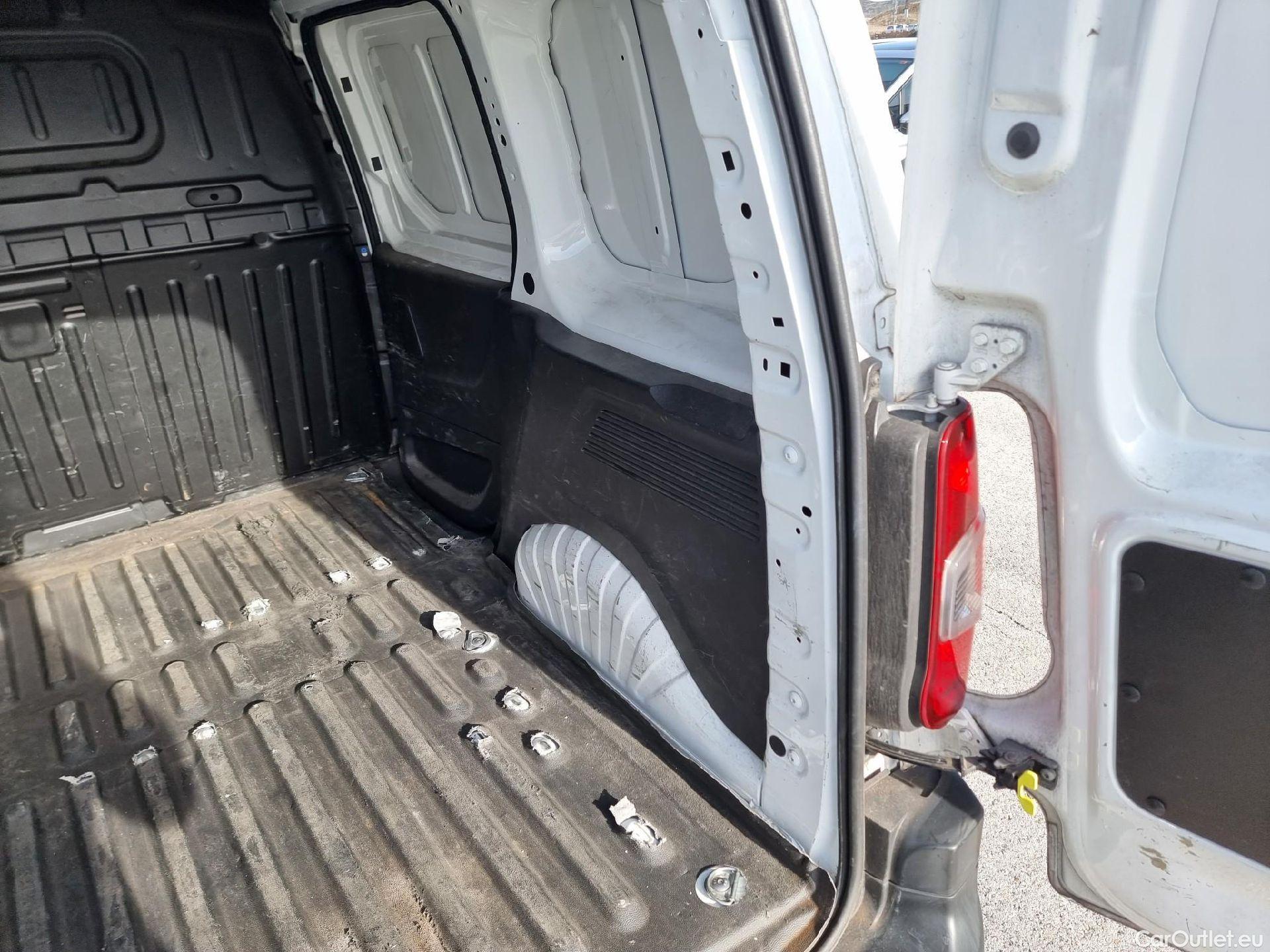  Citroen  Berlingo CITROEN  / 2018 / 3P / furgón derivado de turismo Talla M BlueHDi 100 CONTROL (AC2) #2