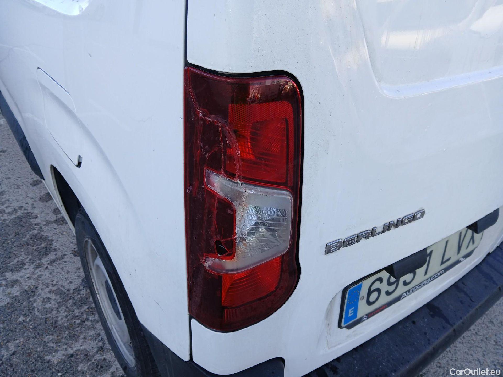  Citroen  Berlingo CITROEN  / 2018 / 3P / furgón derivado de turismo Talla M BlueHDi 100 CONTROL #16