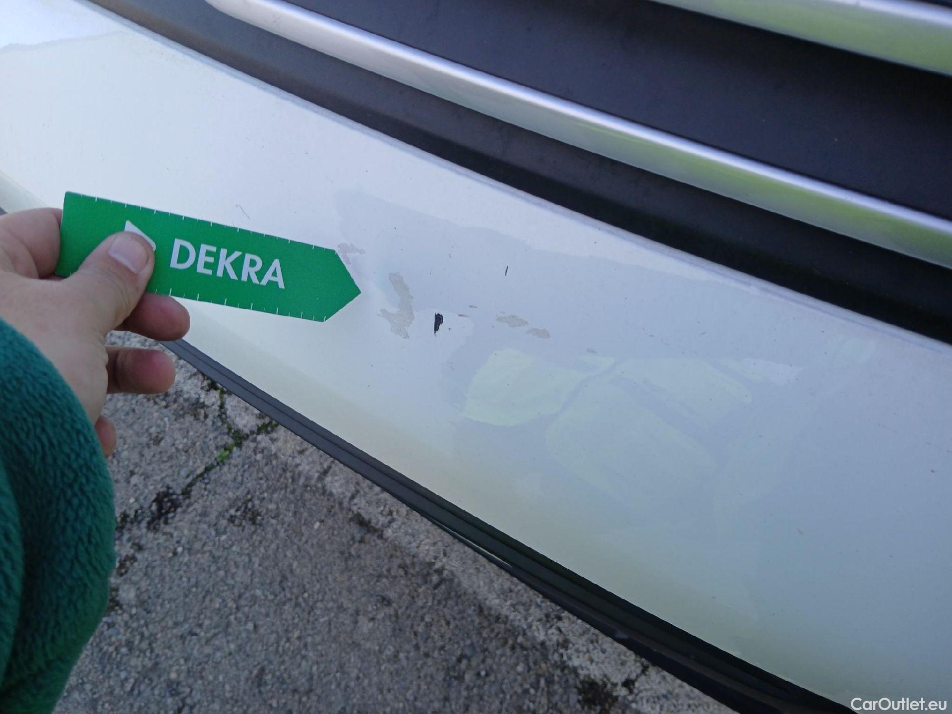  Citroen  Berlingo CITROEN  / 2018 / 4P / combi Talla M BlueHDi 100 LIVE (AC) #16