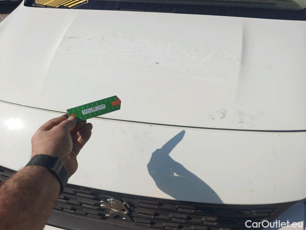  Peugeot  Partner PEUGEOT  / 2018 / 3P / furgón derivado de turismo Pro Standard 600kg BlueHDi 73kW (AC) #40