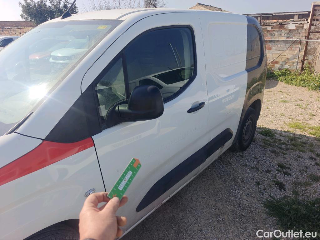  Peugeot  Partner PEUGEOT  / 2018 / 3P / furgón derivado de turismo Pro Standard 600kg BlueHDi 73kW (AC) #41