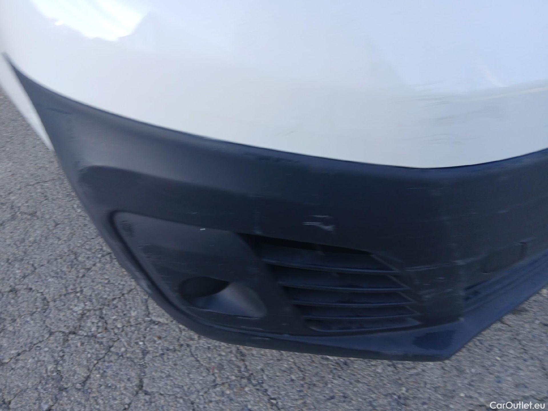  Opel  Vivaro OPEL  / 2019 / 4P / furgón  1.5 Diésel 74kW(100CV)M Std Exp #5