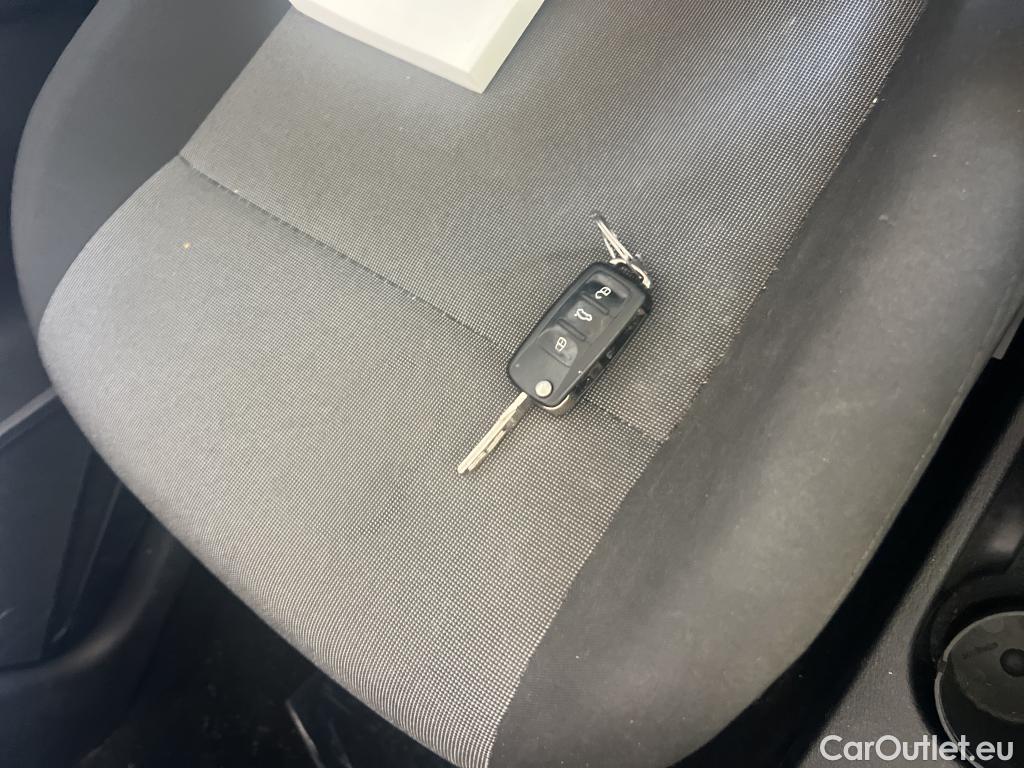  Volkswagen  Caddy VOLKSWAGEN  / 2015 / 4P / combi Business 2.0 TDI 55kW (75CV) BMT #1