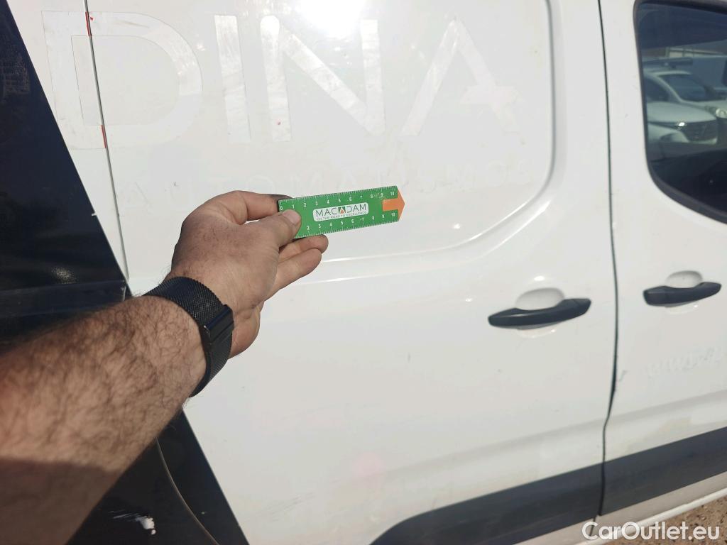  Peugeot  Partner PEUGEOT  / 2018 / 3P / furgón derivado de turismo Pro Standard 600kg BlueHDi 73kW (AC) #18