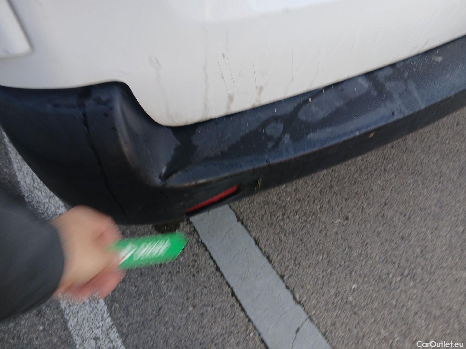  Opel  Vivaro OPEL  / 2019 / 4P / furgón  1.5 Diésel 74kW(100CV)M Std Exp #14