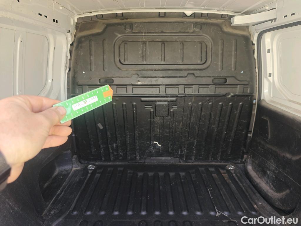  Peugeot  Partner PEUGEOT  / 2018 / 3P / furgón derivado de turismo Pro Standard 600kg BlueHDi 73kW (AC) #59