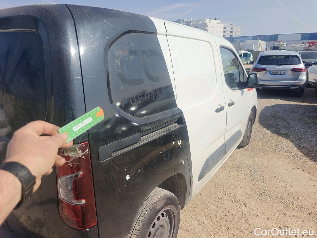  Peugeot  Partner PEUGEOT  / 2018 / 3P / furgón derivado de turismo Pro Standard 600kg BlueHDi 73kW (AC) #43