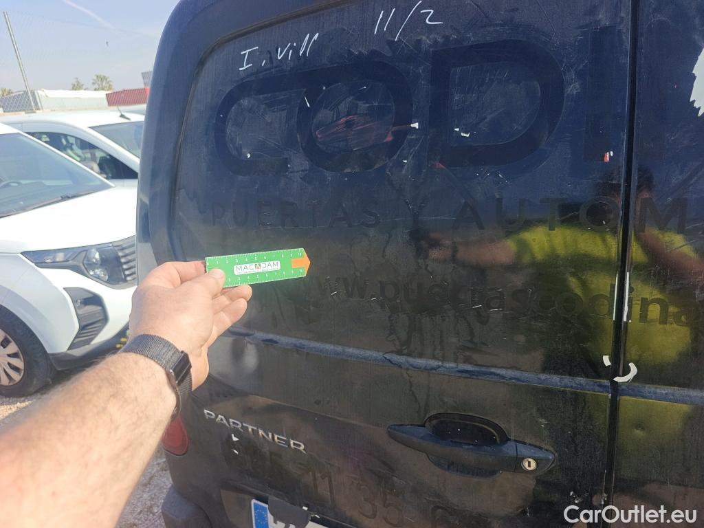  Peugeot  Partner PEUGEOT  / 2018 / 3P / furgón derivado de turismo Pro Standard 600kg BlueHDi 73kW (AC) #14