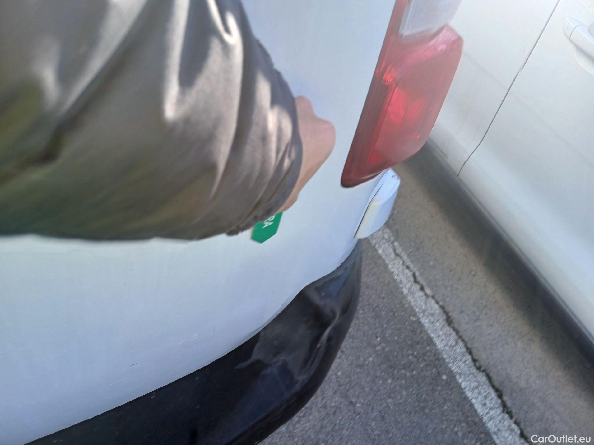  Opel  Vivaro OPEL  / 2019 / 4P / furgón  1.5 Diésel 74kW(100CV)M Std Exp #18