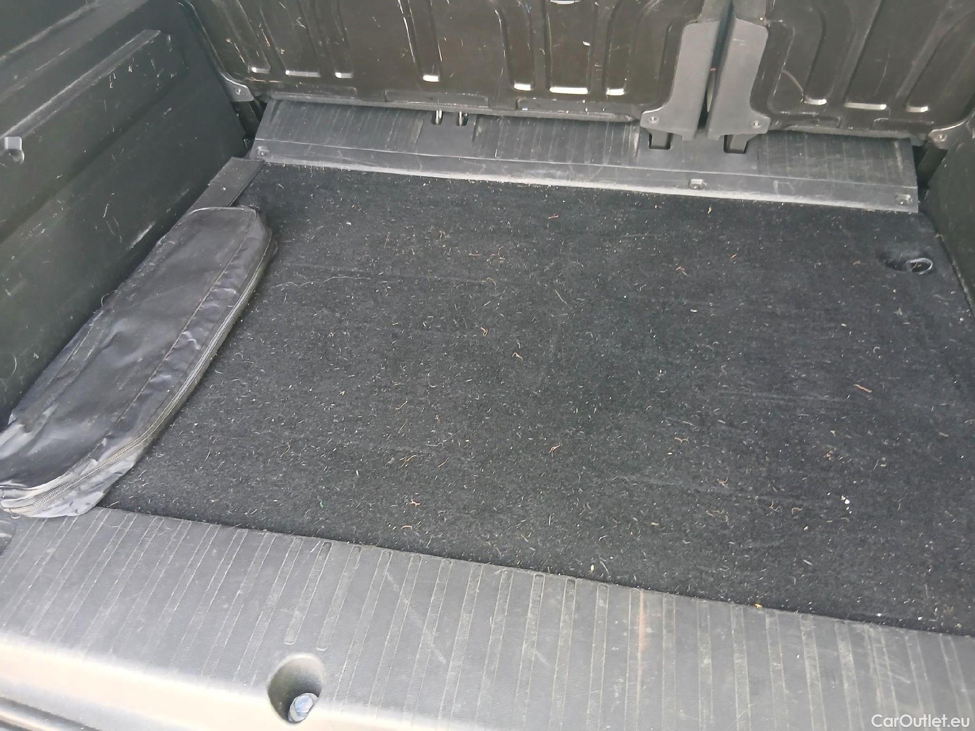  Peugeot  RIFTER PEUGEOT  / 2018 / 4P / combi Access Standard BlueHDi 73kW (AC) #23