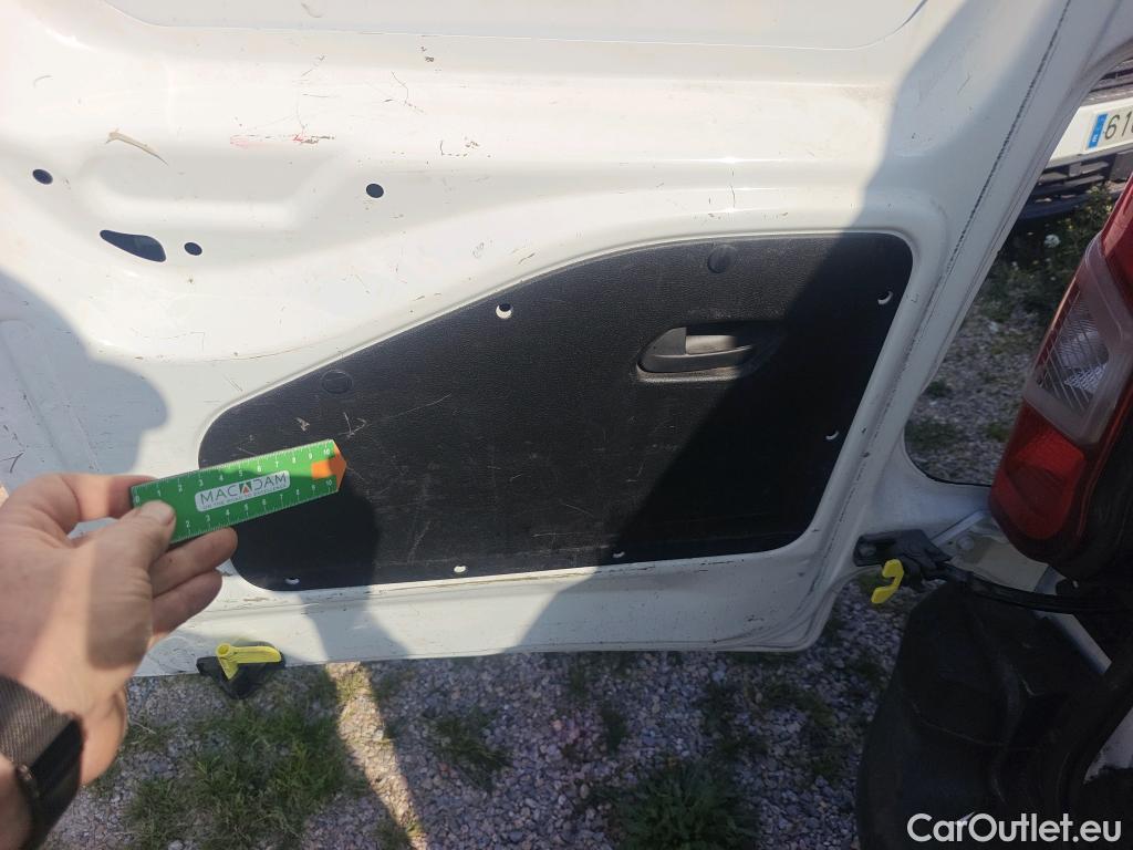  Peugeot  Partner PEUGEOT  / 2018 / 3P / furgón derivado de turismo Pro Standard 600kg BlueHDi 73kW (AC) #68