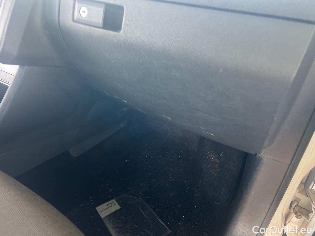  Volkswagen  Caddy VOLKSWAGEN  / 2015 / 4P / combi Business 2.0 TDI 55kW (75CV) BMT #17