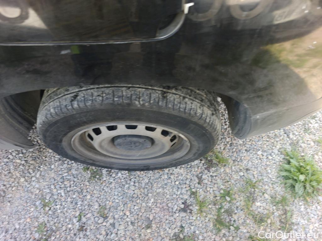  Peugeot  Partner PEUGEOT  / 2018 / 3P / furgón derivado de turismo Pro Standard 600kg BlueHDi 73kW (AC) #3