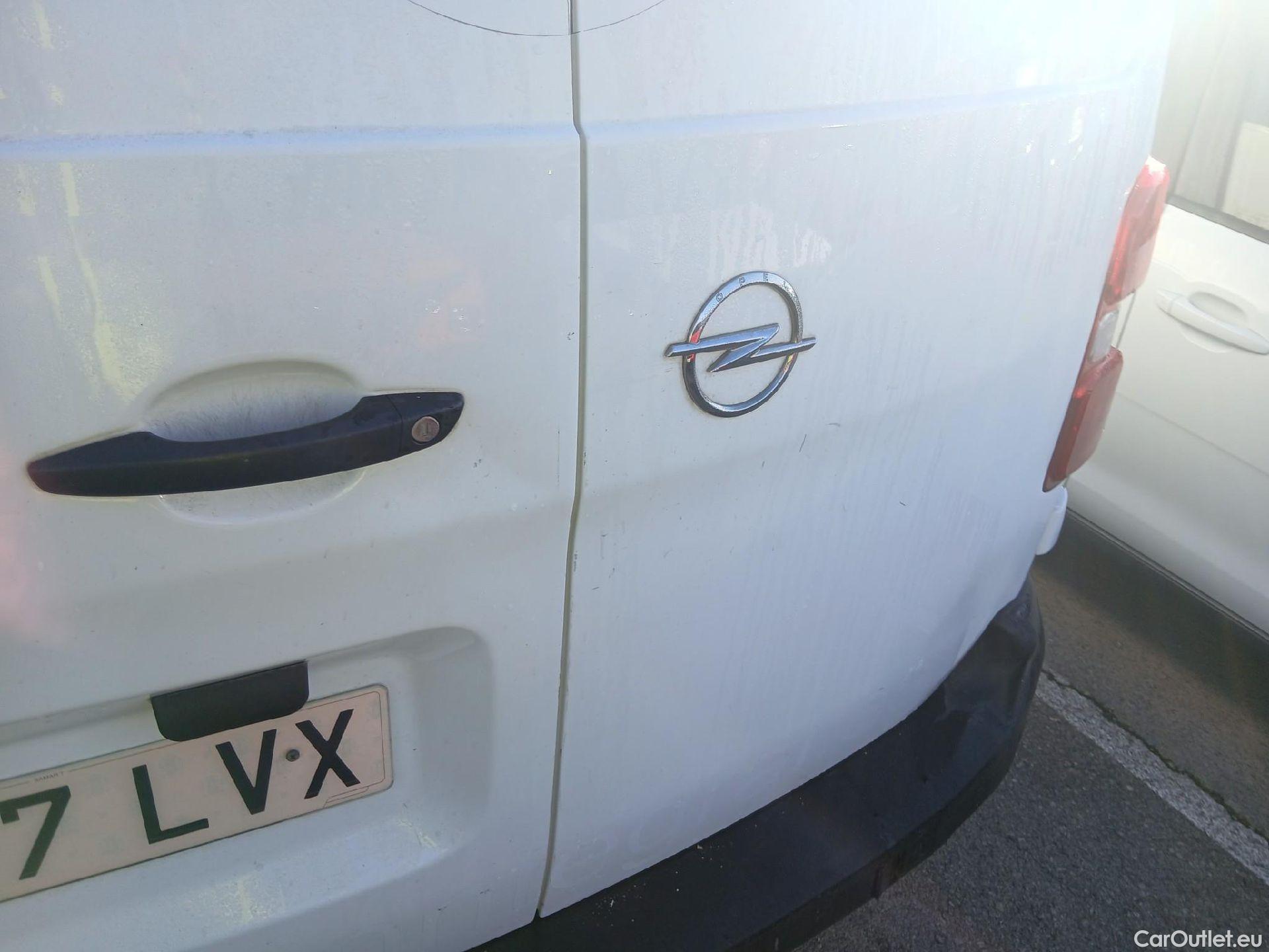  Opel  Vivaro OPEL  / 2019 / 4P / furgón  1.5 Diésel 74kW(100CV)M Std Exp #17