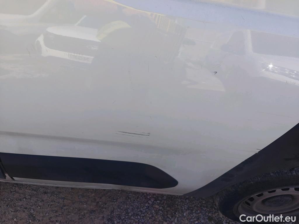  Peugeot  Partner PEUGEOT  / 2018 / 3P / furgón derivado de turismo Pro Standard 600kg BlueHDi 73kW (AC) #31