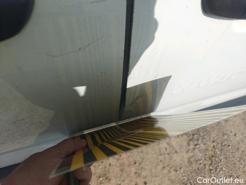  Peugeot  Partner PEUGEOT  / 2018 / 3P / furgón derivado de turismo Pro Standard 600kg BlueHDi 73kW (AC) #25