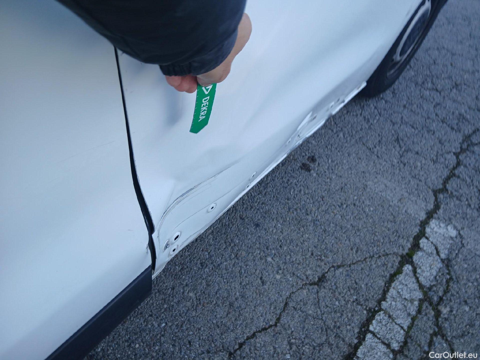  Opel  Vivaro OPEL  / 2019 / 4P / furgón  1.5 Diésel 74kW(100CV)M Std Exp #25