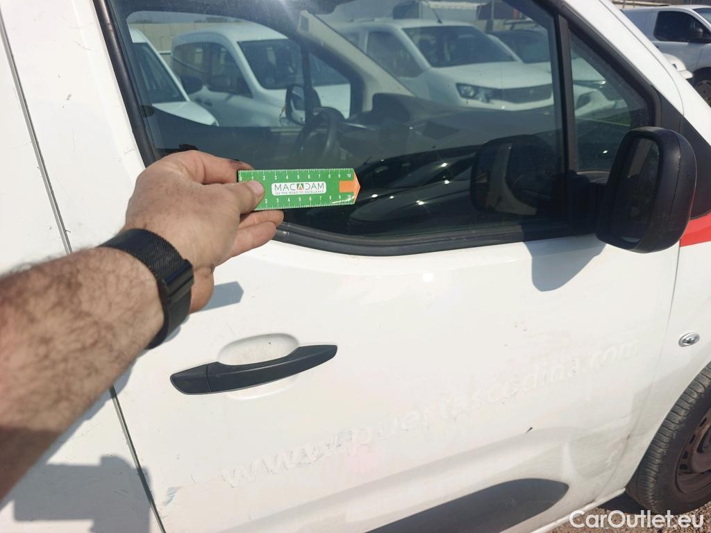  Peugeot  Partner PEUGEOT  / 2018 / 3P / furgón derivado de turismo Pro Standard 600kg BlueHDi 73kW (AC) #24