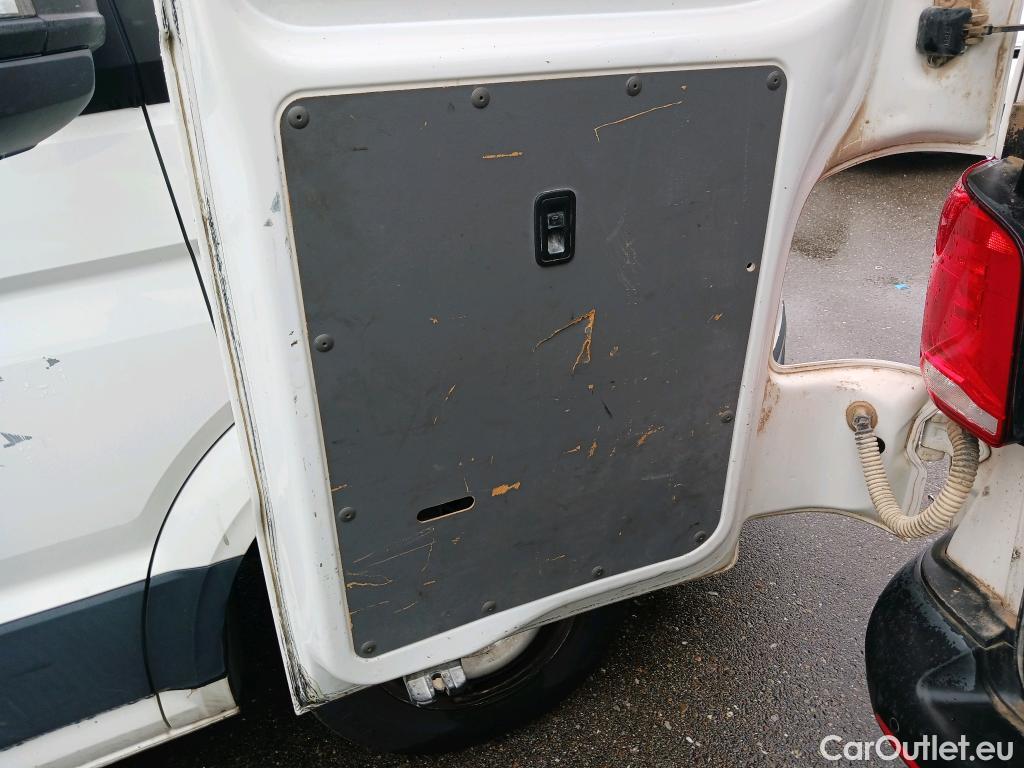  Land Rover  Discovery VOLKSWAGEN Transporter / 2020 / 4P / furgón Furgón Corto TN 2.0 TDI 110kW 4MO #41