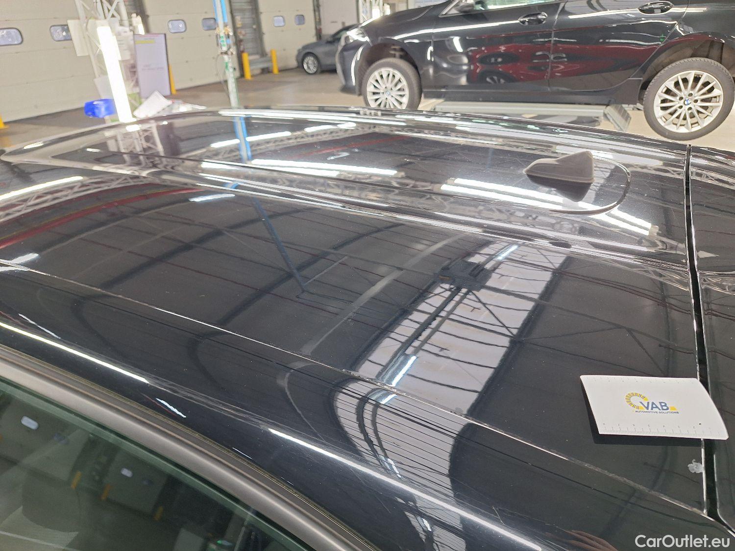  Citroen  C3 Citroën,  FL'20, Citroën  1.2 PureTech 83 S&S MAN Shine 5d #52