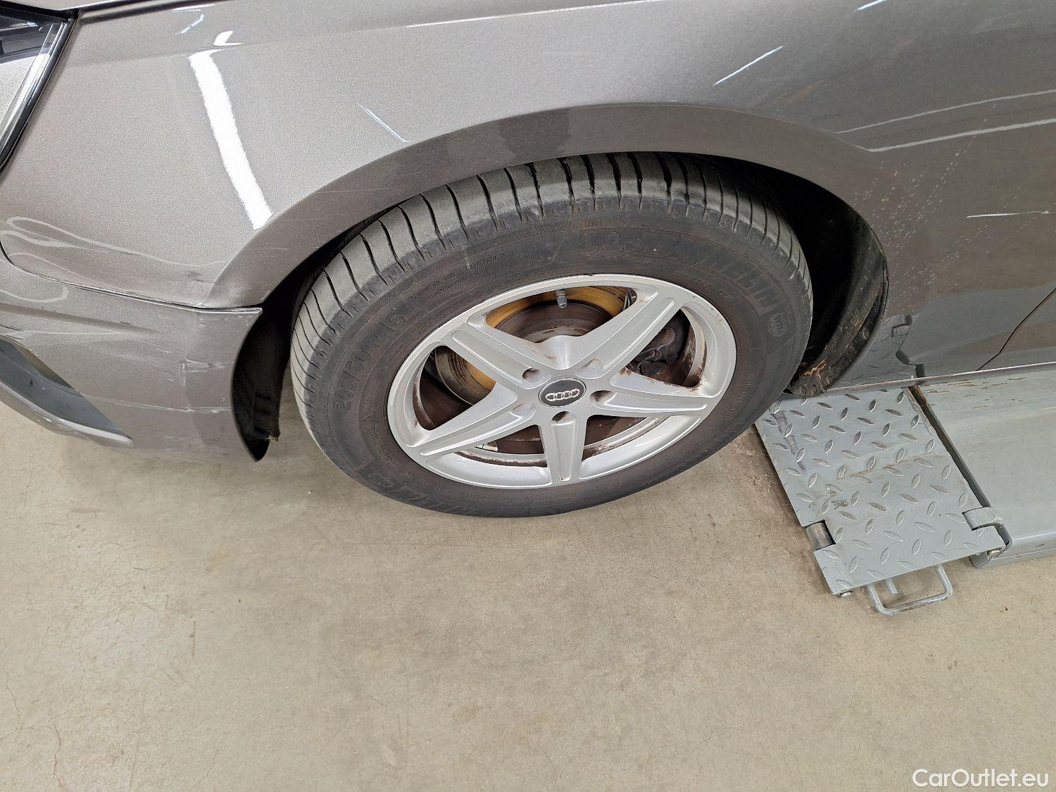  Audi  A4 Audi,  Berline FL'19, Audi  2.0 30 TDi 100kW S tronic Business Ed 4d #60