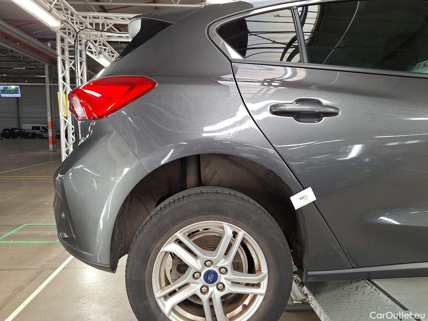  Ford  Focus Ford,  '18, Ford  1.0i EcoB. 74kW Trend Ed. Business 5d #20