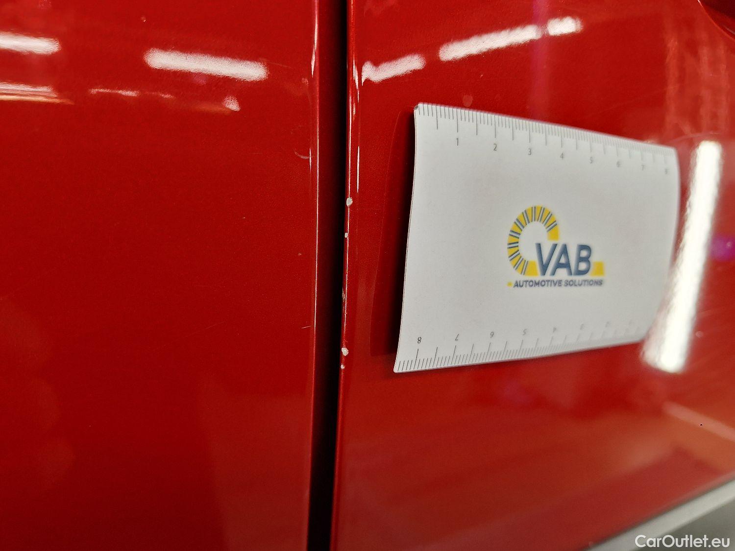  Citroen  C3 Citroën,  FL'20, Citroën  1.2 PureTech 83 S&S MAN Shine 5d #12